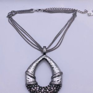 Macy’s NWT Silvertone teardrop, Rhinestone pendant, necklace Retail $49.50!